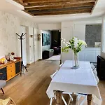 Luxury Marais With Authentic Parisian Flair *