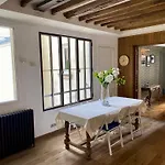 Luxury Marais With Authentic Parisian Flair Apartman