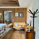 Luxury Marais With Authentic Parisian Flair Apartman Párizs