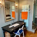 Luxury Marais With Authentic Parisian Flair * Párizs