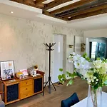 Luxury Marais With Authentic Parisian Flair