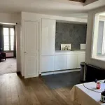 Apartman Luxury Marais With Authentic Parisian Flair