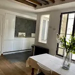 Apartman Luxury Marais With Authentic Parisian Flair Párizs