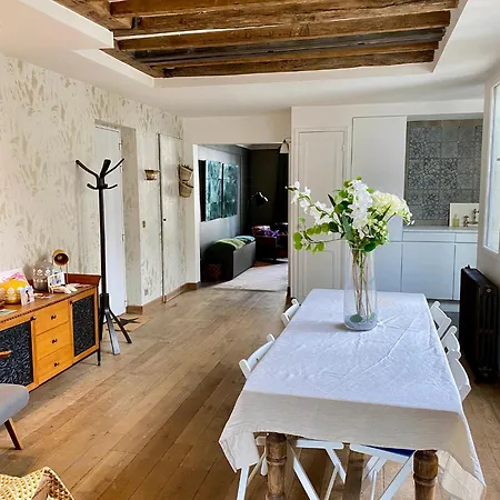 Luxury Marais With Authentic Parisian Flair *
