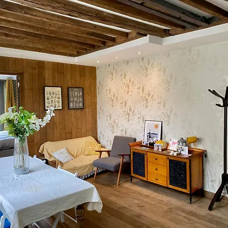 Appartamento Luxury Marais With Authentic Parisian Flair