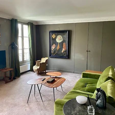 Appartamento Luxury Marais With Authentic Parisian Flair *