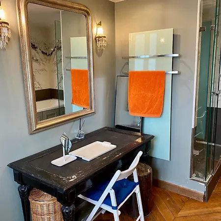 Luxury Marais With Authentic Parisian Flair * Parigi