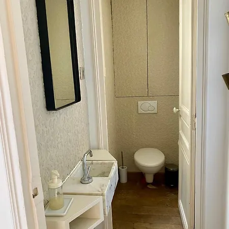 Appartamento Luxury Marais With Authentic Parisian Flair Parigi