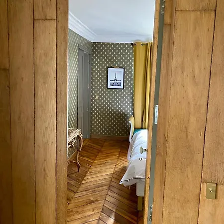 Appartamento Luxury Marais With Authentic Parisian Flair Parigi