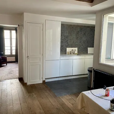 Appartamento Luxury Marais With Authentic Parisian Flair
