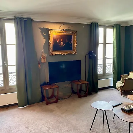 Luxury Marais With Authentic Parisian Flair * Párizs